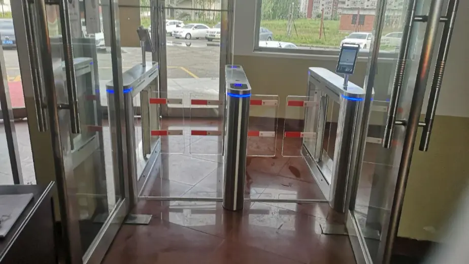 Compuerta giratoria para medir la temperatura