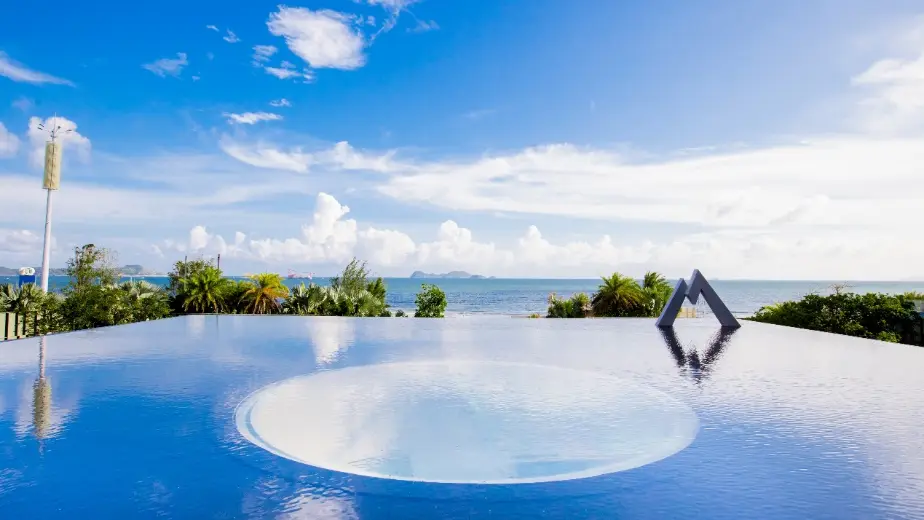 Compuertas oscilantes octogonales oblicuas