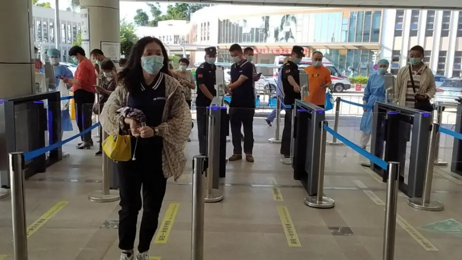 Sistema inteligente de control de acceso médico