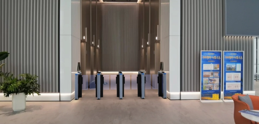 Puerta de acceso peatonal inteligente