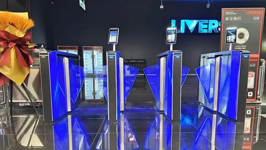 Puerta de acceso móvil para torniquetes